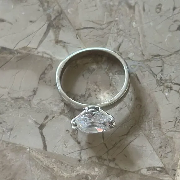 18K Gold Plated Cubic Zirconia Ring! - Picture 4 of 9